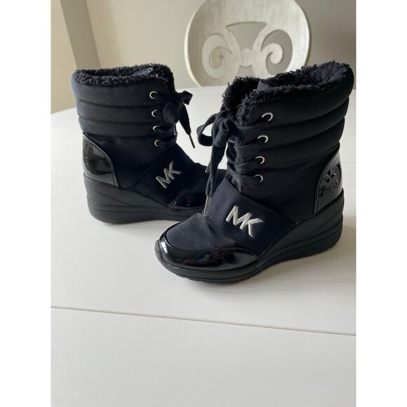 Michael Kors Girls Outdoor Boots Size 12 Sunny Shadow-HW MK Logo - Picture 1 of 11